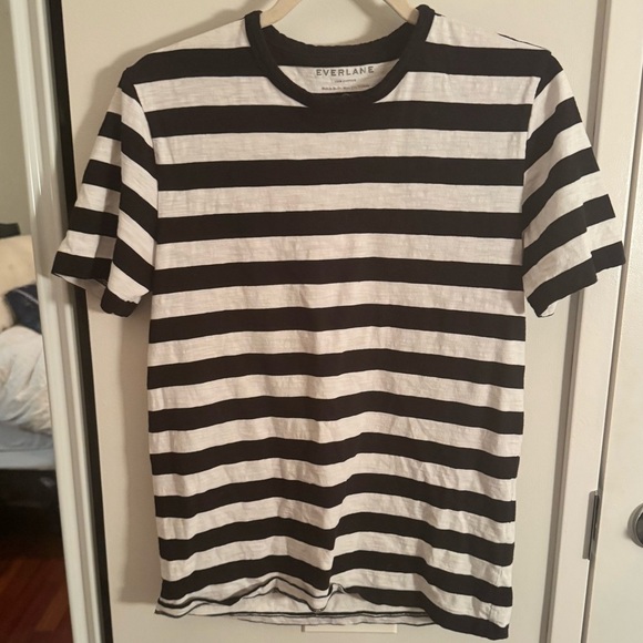 EVERLANE black white striped short sleeve shirt - Picture 1 of 4